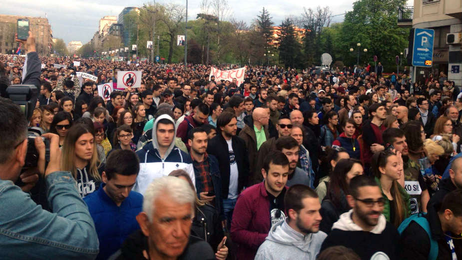 Protest protiv diktature - Srbija izbori